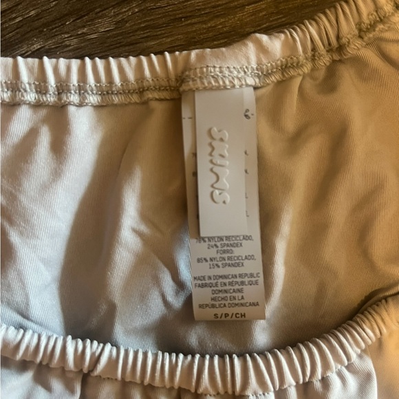 skims swim
Chrome bikini (sm) - Picture 4 of 5